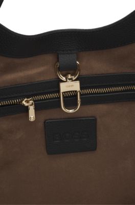 Bolso tote de piel con letras de logo met&aacute;licas, Negro