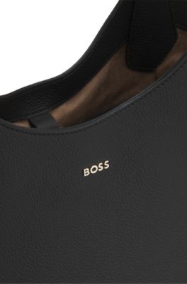 Bolso tote de piel con letras de logo met&aacute;licas, Negro