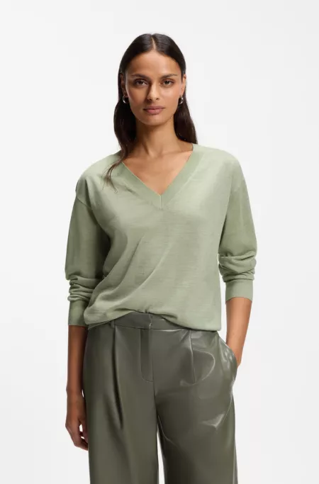 V-neck sweater in merino wool