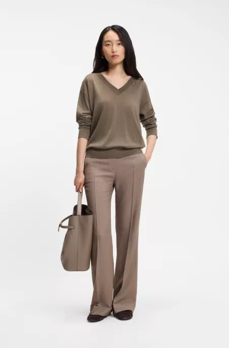 V-neck sweater in merino wool