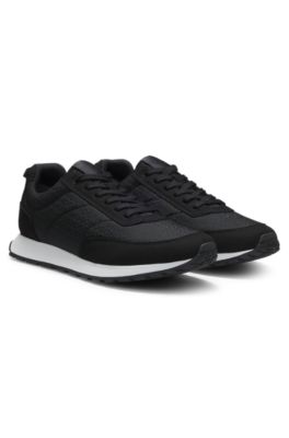 Deportivas estilo zapatillas de correr con empeines con monograma de jacquard, Negro