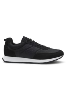 Deportivas estilo zapatillas de correr con empeines con monograma de jacquard, Negro