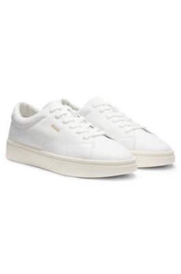 Deportivas de piel de napa con logo en tono dorado, Blanco