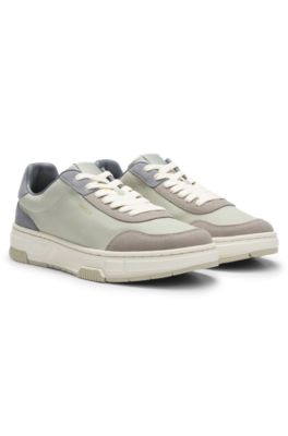 Deportivas con bloques de color y detalles de logo, Cal