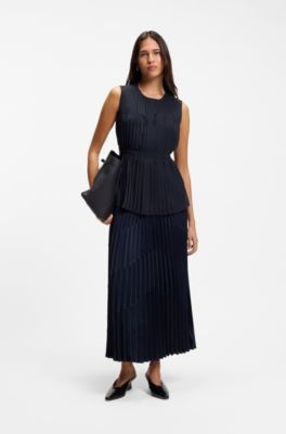 Sleeveless crepe blouse with pleats, Dark Blue