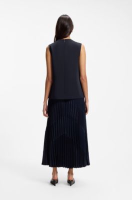 Sleeveless crepe blouse with pleats, Dark Blue
