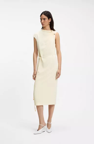 Robe mi-longue à détail froncé à l’épaule, Beige clair