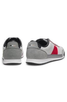Deportivas de varios materiales con suela estriada, Gris