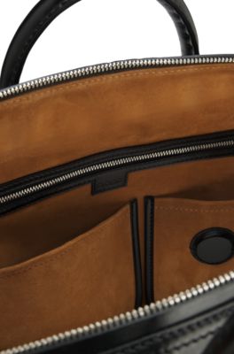 Embossed logo holdall in leather, Black