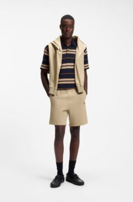 Shorts regular fit de algod&oacute;n con insignia de logo de ante, Beige