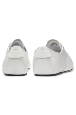 Baskets en cuir nappa avec logo en relief, Blanc