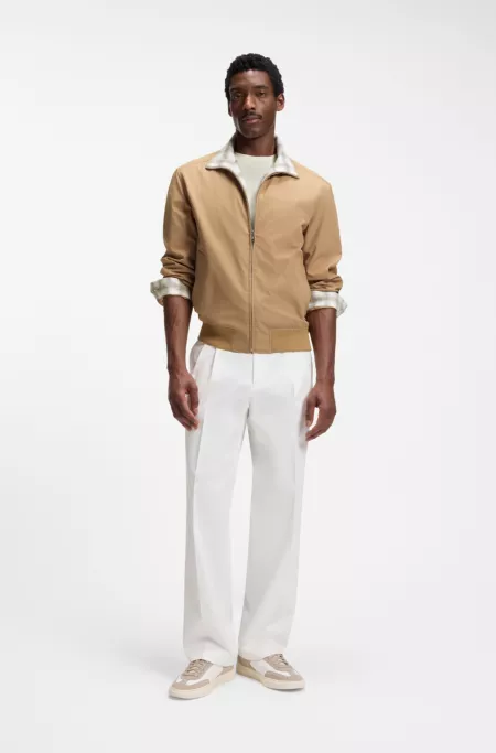 Water-repellent jacket with checkered collar