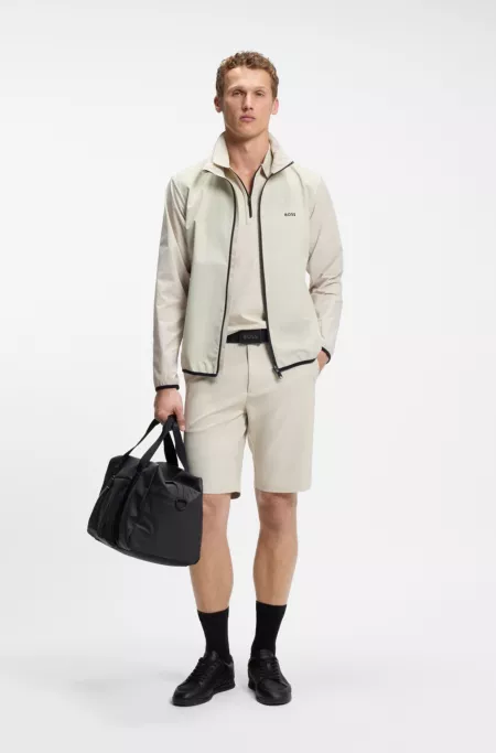 Active water-repellent shorts with four-way stretch