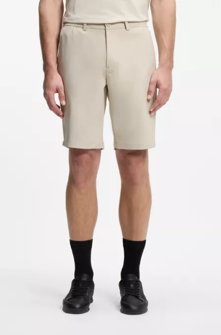Active water-repellent shorts with four-way stretch