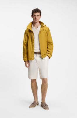 Chaqueta regular fit con capucha y acabado repelente al agua, Oro