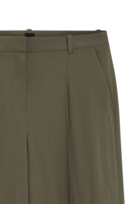 Pantalones regular fit en crep&eacute; el&aacute;stico con raya diplom&aacute;tica, Verde