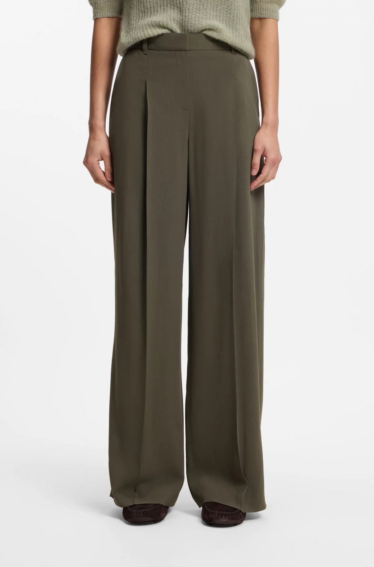 Pantalones regular fit en crepé elástico con raya diplomática, Verde