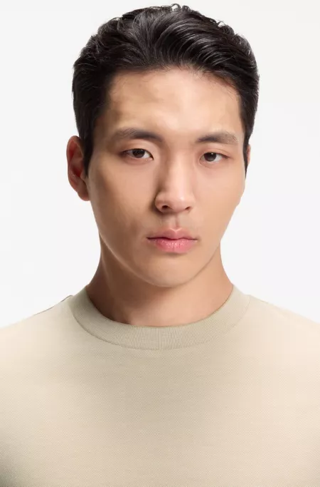 Lux cotton T-shirt with fine-line collar