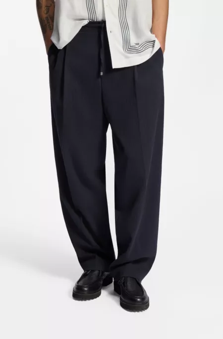 Modern-fit pants in performance-stretch seersucker