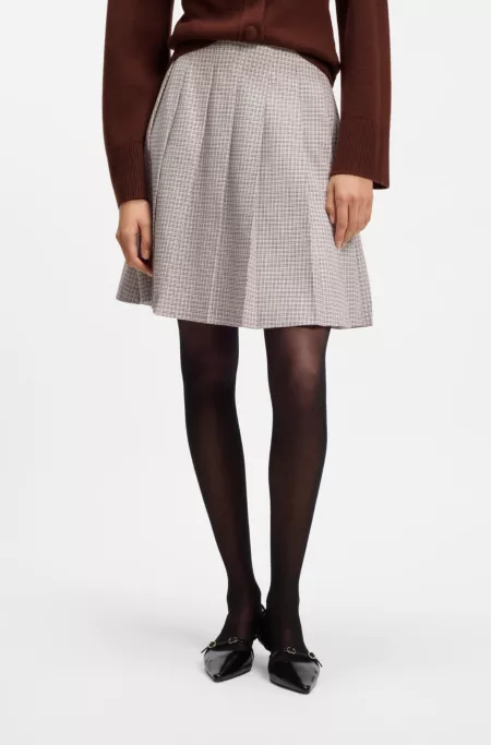 Pleated mini skirt with micro check