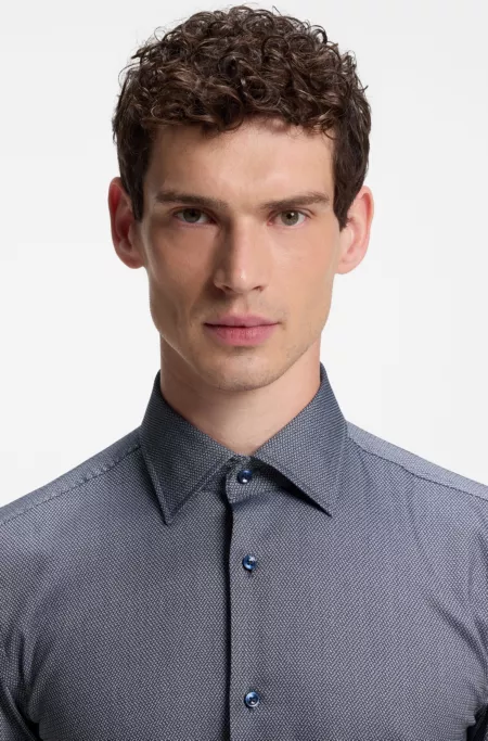 Slim-fit shirt in a thermoregulating structured cotton blend