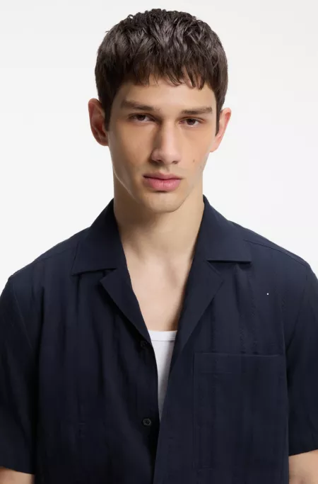 Relaxed-fit cotton shirt with structured stripe