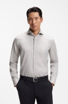 Camisa slim fit de sarga de algod&oacute;n que no se arruga, Caqui