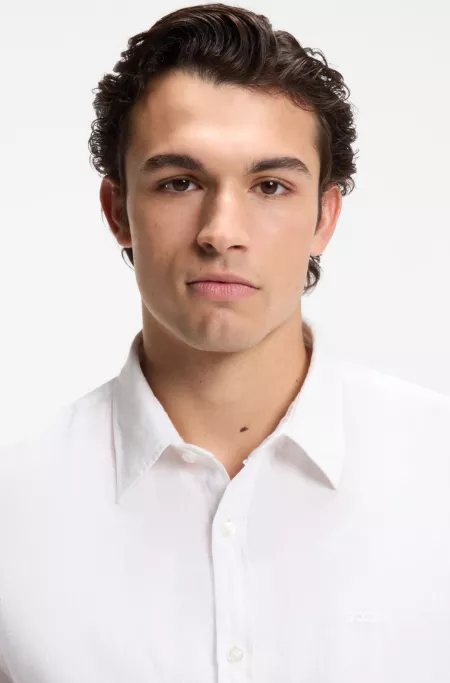 Regular-fit shirt in linen