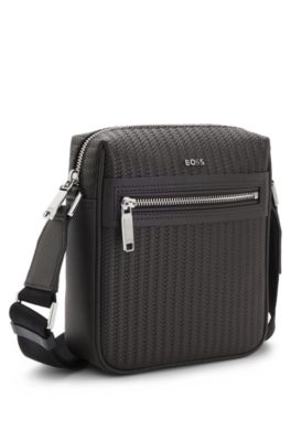 Bolso mensajero con estampado grabado, Marr&oacute;n oscuro