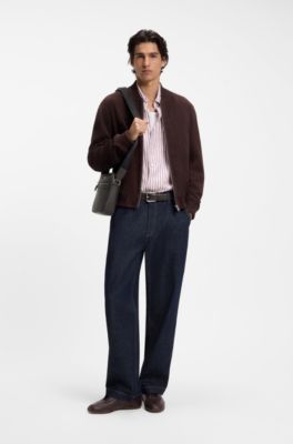 Bolso mensajero con estampado grabado, Marr&oacute;n oscuro