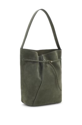 Sac seau BOSS REVERS en daim avec ceinture tress&eacute;e, Vert sombre