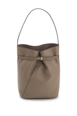 Sac seau en cuir avec garnitures en m&eacute;tal dor&eacute;, Marron