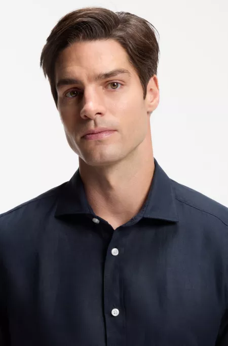 Regular-fit shirt in washed linen