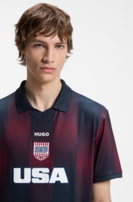 Camiseta relaxed fit de f&uacute;tbol con detalles de pa&iacute;ses, USA