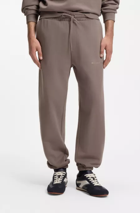 Relaxed-fit cotton pants with streetwear logo