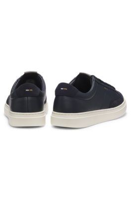 Deportivas de piel con ribetes de ante, Azul oscuro