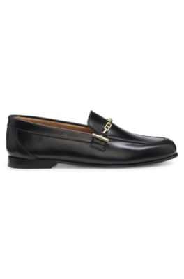 Mocasines de piel con cadena y detalle de logo, Negro