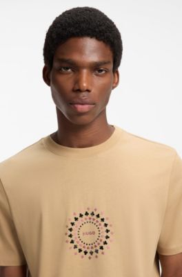 Camiseta de algod&oacute;n con estampado metalizado de naipes, Beige