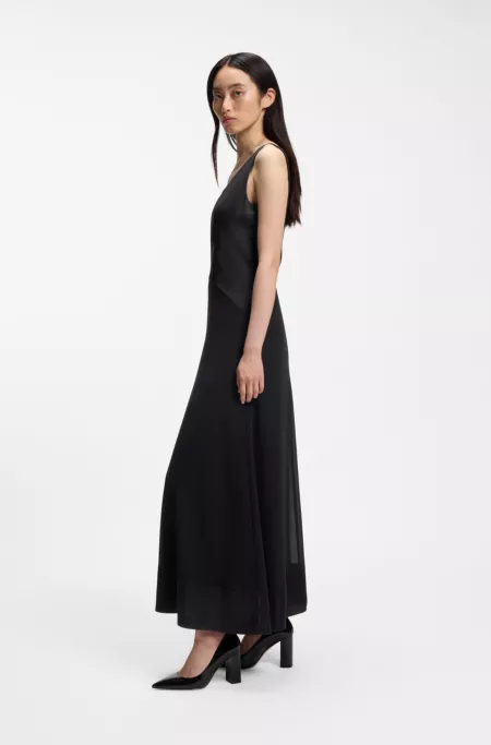 Sleeveless maxi dress with V-neckline