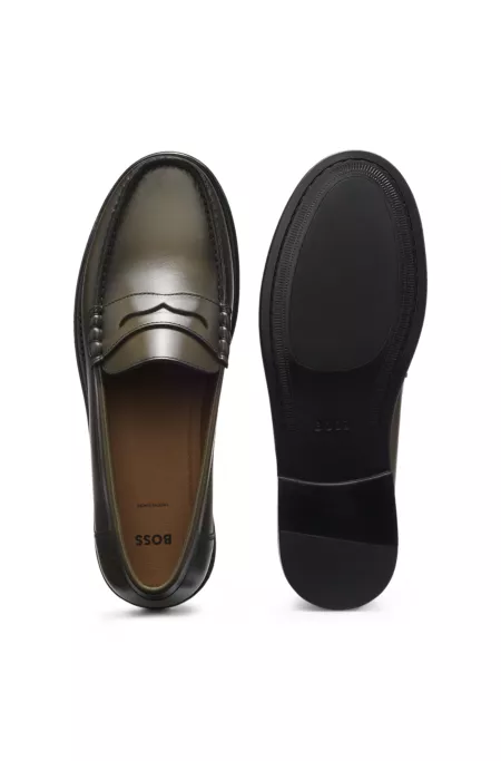 Leather moccasins with penny trim