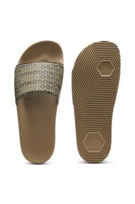 Chanclas fabricadas en Italia con estampado de logos repetidos, Beige claro