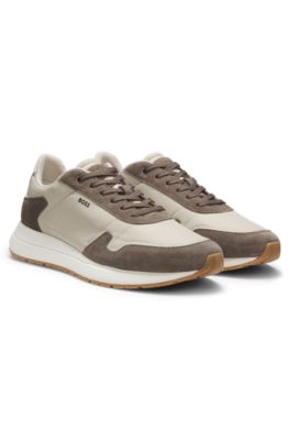 Baskets lac&eacute;es en tissu l&eacute;ger avec finitions en cuir su&eacute;d&eacute;, Beige clair