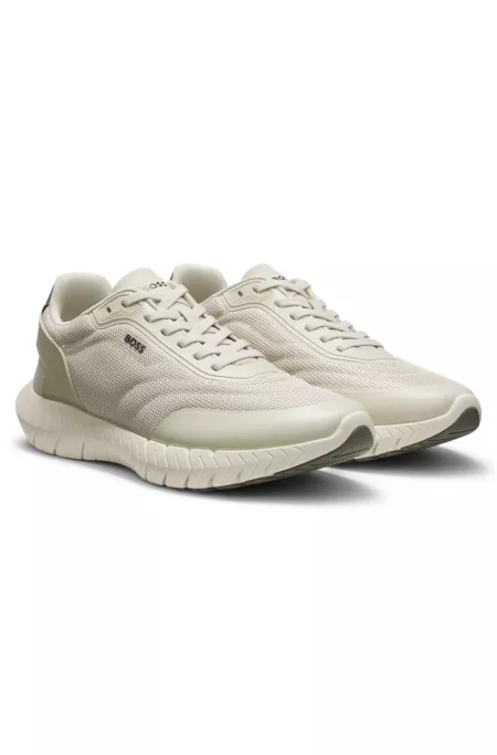 Running sneakers with leather trims