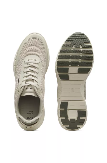 Running sneakers with leather trims