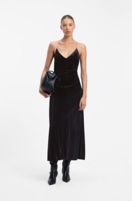 Vestido maxi de terciopelo con tirantes de cadena al cuello, Negro