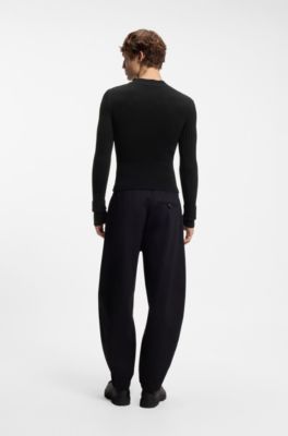 HUGO x entire studios jersey con hombro abotonado, Negro