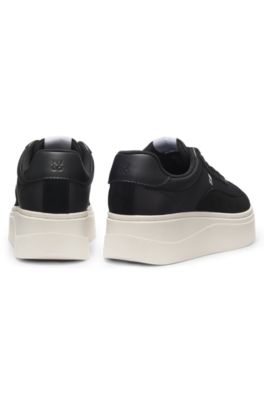 Deportivas con plataforma con ribetes de ante y plantilla c&oacute;moda, Negro