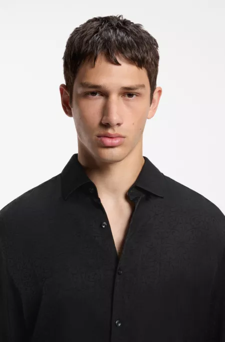 Slim-fit shirt in jacquard-patterned fabric