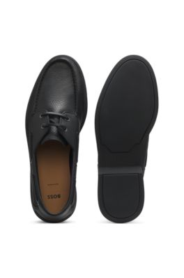 Zapatos n&aacute;uticos en piel abatanada, Negro