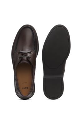 Mocassins bateau en cuir avec logo gaufr&eacute;, Marron fonc&eacute;